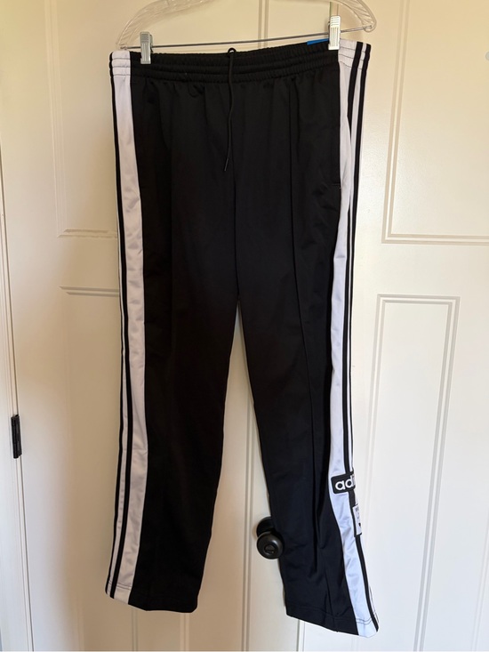 adidas Pants - Women’s large Adidas Black  Pants Loose fit, straight leg, full-length